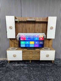 للبيع بلازمه مع ميز او بدون 07709909884