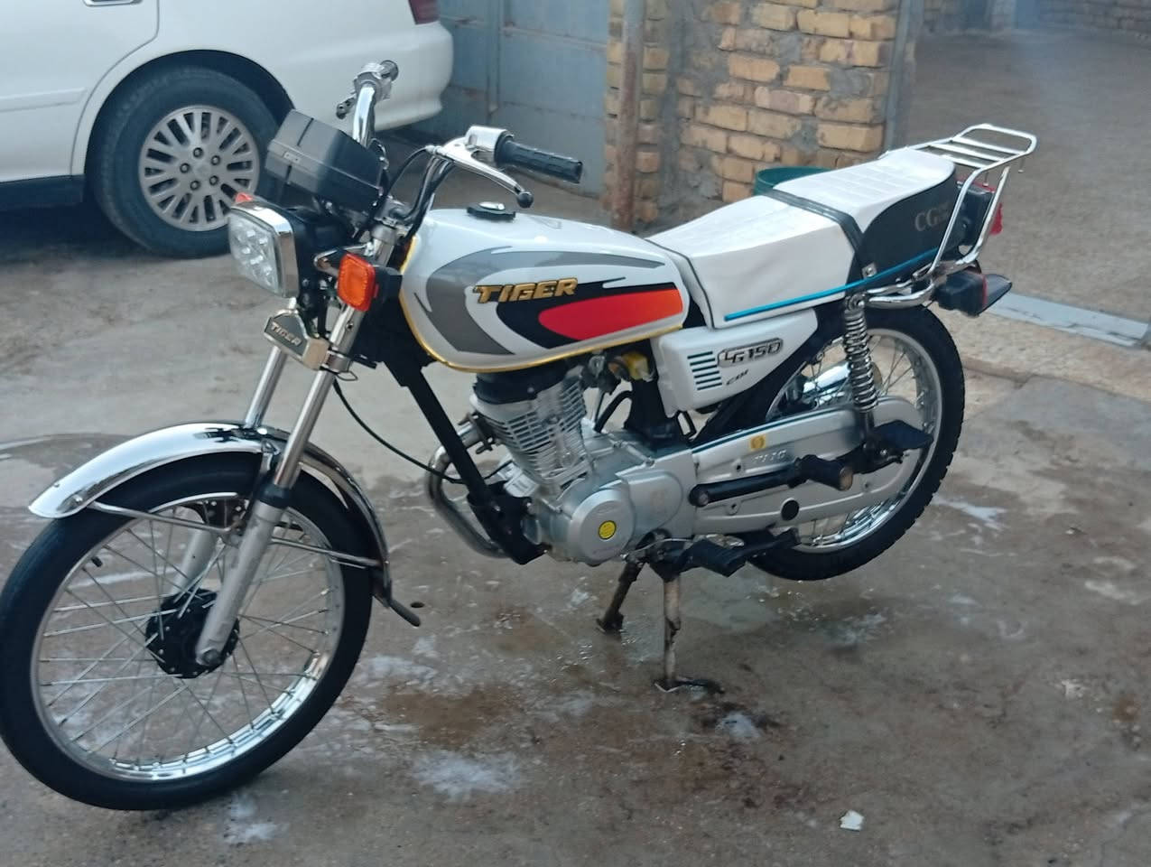 السلام عليكم تايكر للبيع محرك مفتوح اوراق اصولي ***********
