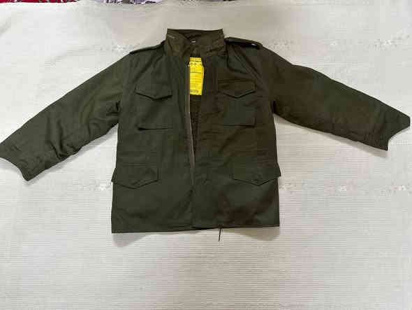 قمصل للبيع داخل فرو اصلي متوفر L ,,, LXشراء يتصل ***********
للبيع قمصل داخل فرو اصلي
