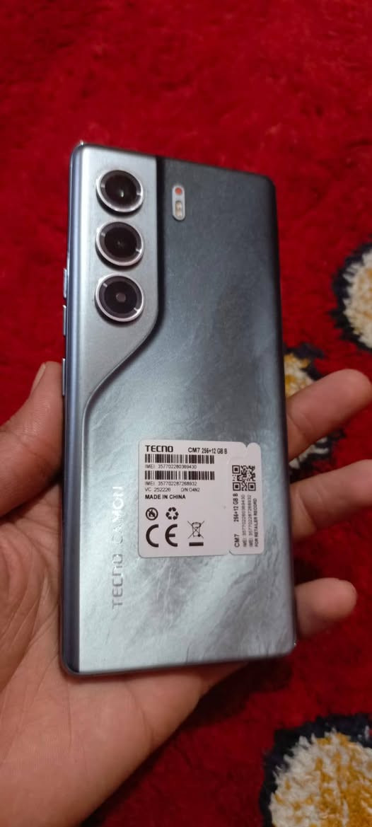 السلام عليكم جهاز تكنو كامون 40 برو 5G  للبيع فقط مابي شي اخو الجديد مستعجل عل بيع  السعر 250  الف مكاني بغداد حي الاعلام غرب السيديه  الشراي يتصل امنه الله جهاز اخو جديد بس عندي ضرف واريد ابيع ***********
