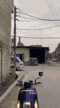 سلام عليكم بوليس مصطره
مال رمبه نازله ب شهر 11 دراجه نضيفه بيه صدر رياضي بيه يدات بيها كم شخط من الرمبه مصورها اول ما نزلتها  مكان بغداد شعب حي اور  سعر الدراجه 
1100 و بيها مجال ***********
