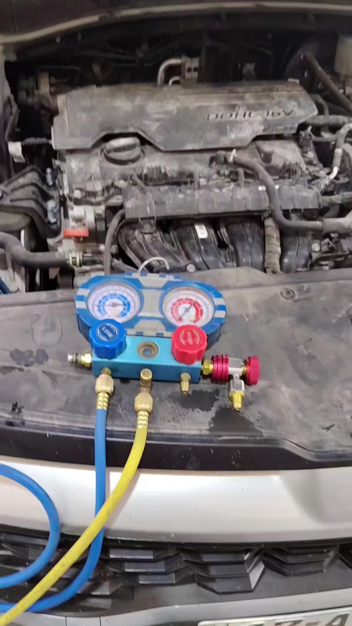 السلام عليكم زبائننا الكرام تم صيانه تبريد سبورتج2022بعد الفحص وتشخيص الخلل
1-تم تبديل فريز اصلي وكالة
2-تم تنظيف الدشبول بالكامل+فلتر اصلي
3-تم شحن السيارة غاز سيول الكوري الاصلي بالجهاز حسب الكمية المقررة من الشركة المصنعة وبالضمان
العنوان السماوة الصياغ بين جسر المستشفى وتقاطع السكك
***********
انستاا fw_f9
تيك توك fw_f9

لسناا الوحيدون لكننا الافضل
