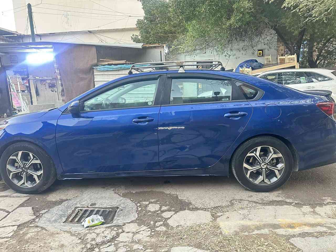 السلام عليكم كيا فورتي موديل ٢٠١٩ محرك ٢٠٠٠ زيرو دوش تخم تاير جديد صدر جديد شاشه كبيره كامره خلفي رادار امامي تحكم ستيرن بدون حادث داخله. سونار  موجود وشرط الفحص حادث باب لفي قبل شهر وباقي ممصبوغ شي بسيط مكاني بغداد الاسكان رقم بغداد السياره احول ثاني يوم رقمي *********** متوفر وات ساب
