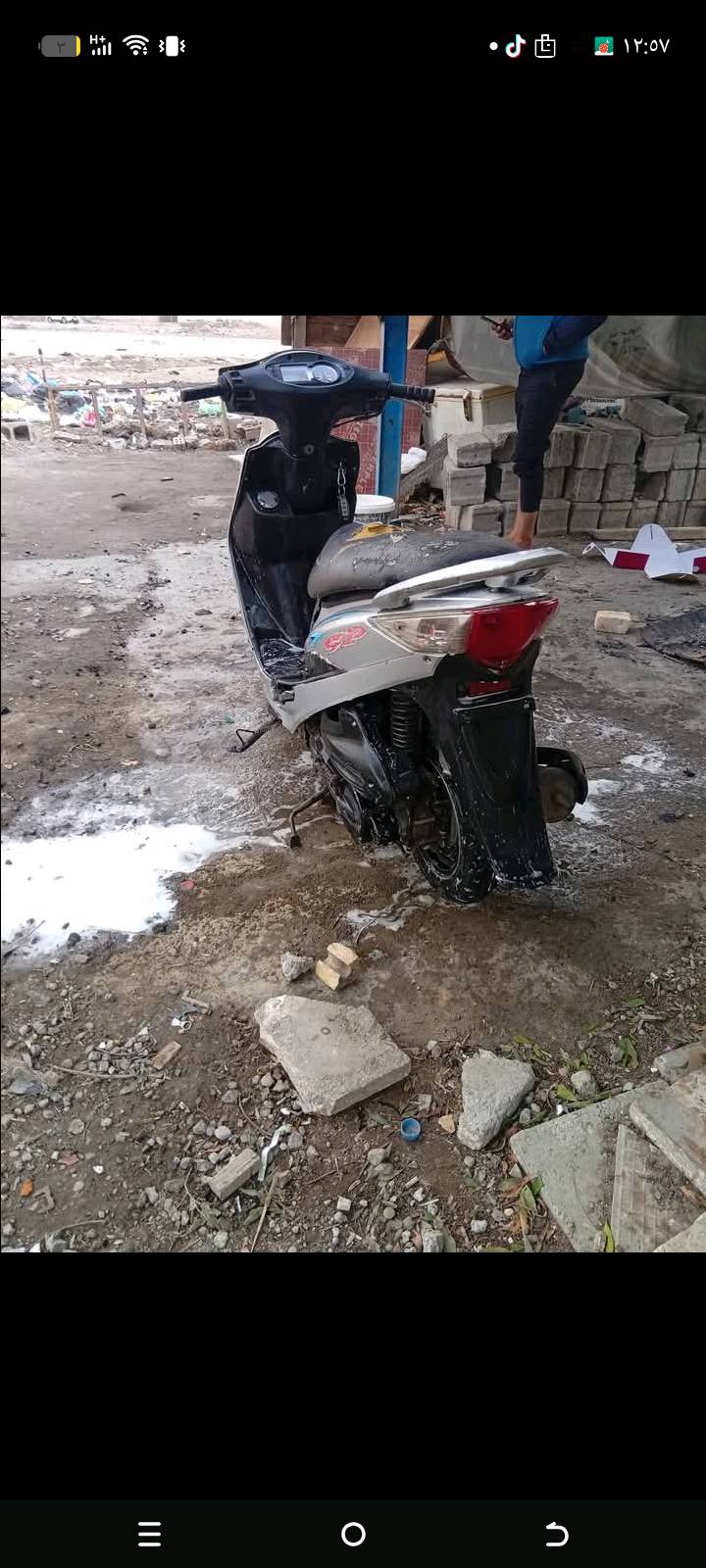 اعاده نشر بسبب الوعود الكاذبه 
دراجه كامكو شغاله سلف وهندر مختمه ختم واحد شلعه ومعدل دراجه خير من الله ما توكف بشارع تخم تاير جديد  مفوله السعر 275وبيها مجال لطيب مكاني بغداد 