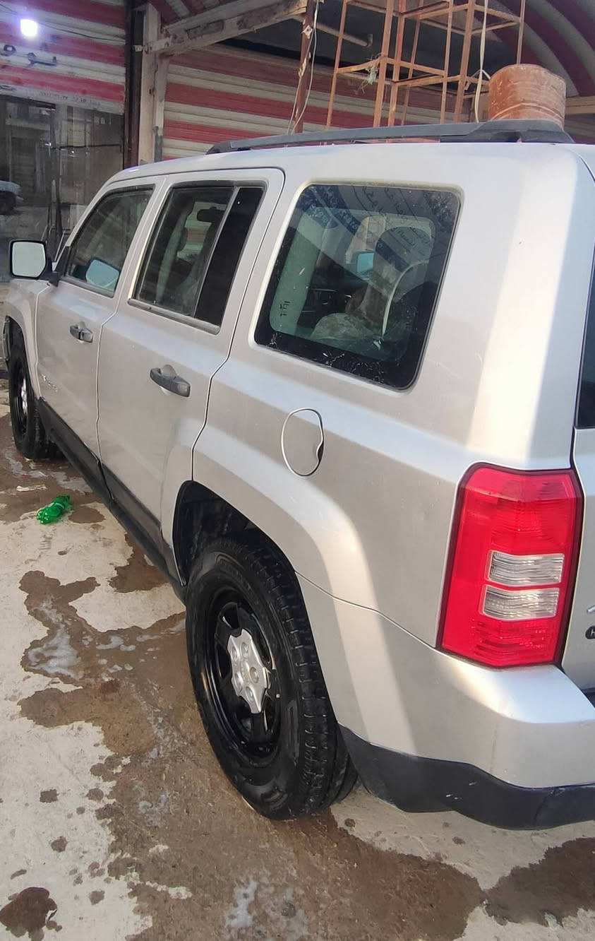 سلام عليكم جيب باتريوت 2011رقم نجف مميز 3ارقام فقط  
المواصفات الاعتيادية تبريد شغال ثلج 🌧

تخم تاير جديد دوشمه جديده 

سيارة ماشيه 81 ميل حقيقي شرط 

كير ومحرك مكفولات والقطعة التبديل شرط وكالة 

سنوية بعدهي ماساقطة صور سونار بالمنشور للاتصال *********** السعر 95
