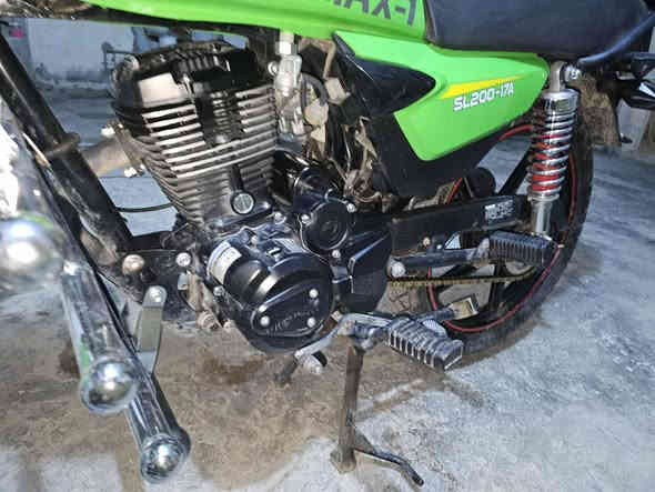 دراجة سونك ماكس
مكان الوجيهية 
السعر 900 بي مجال للطيبين 
ماشي 4000
تواصل على رقم 
***********
