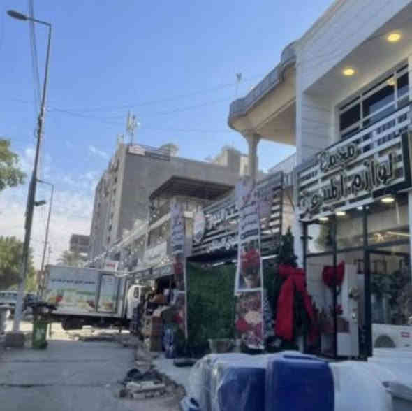 سلام عليكم عماره طابق الاول للايجار اليرموك مقابيل مركز حمزه مجاوره صيدليه عباس صباح وماركت نور تتكون من شقق 3 بمدخل خاص للشق معزول للتواصل ع واتس او اتصال ***********
او رقم موجود بالصوره
