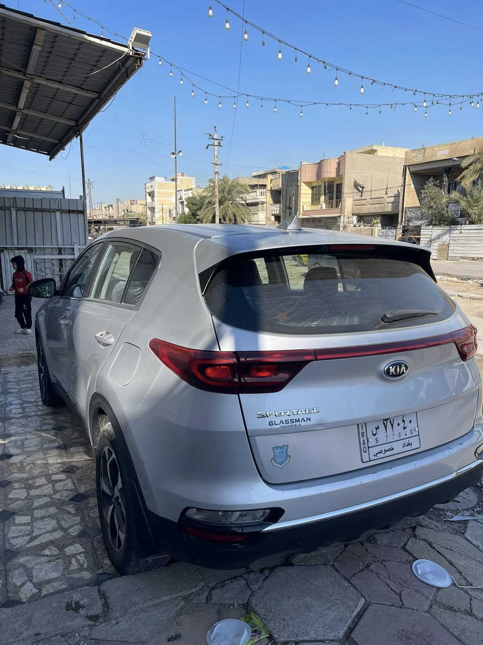 السلام عليكم 
كيا سبورتج 2021 وارد امريكي 
حادث ربع من الدعاميه الاماميه 
ايرباكات سليمه
نص فول سياره جاهزه وجديده 
السعر 165 وبيها مجال 
مكان السياره بغداد مدينه الصدر 
‏‭0772 844 3762
