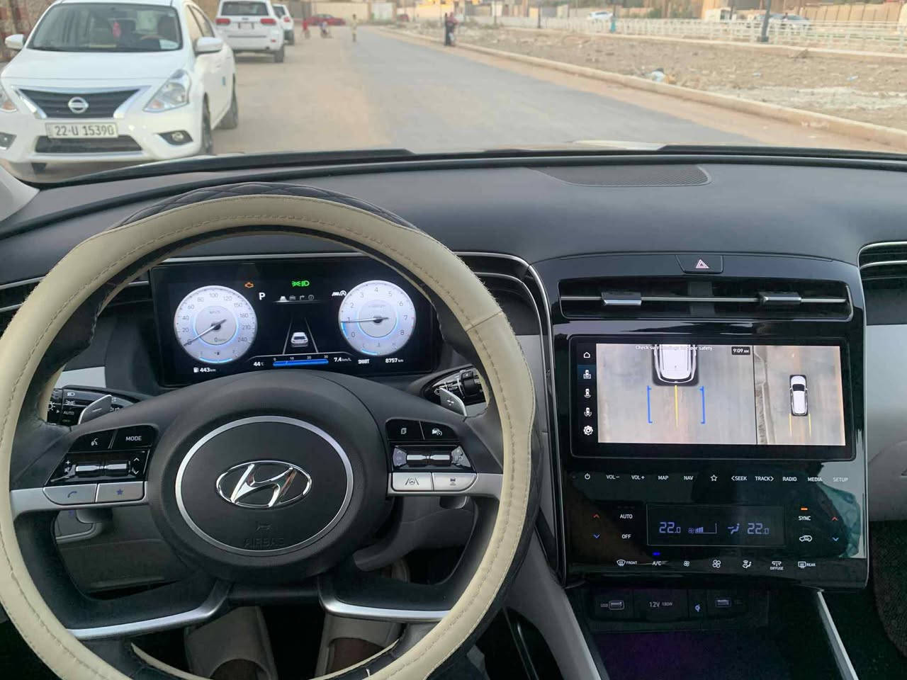 ياالله توسان لمتدد 24 أمريكي فول مواصفات لون اسمنتي بدون ارباك ماشيه 8700ميل السعر 223 وبيها مجال لتواصل ***********
