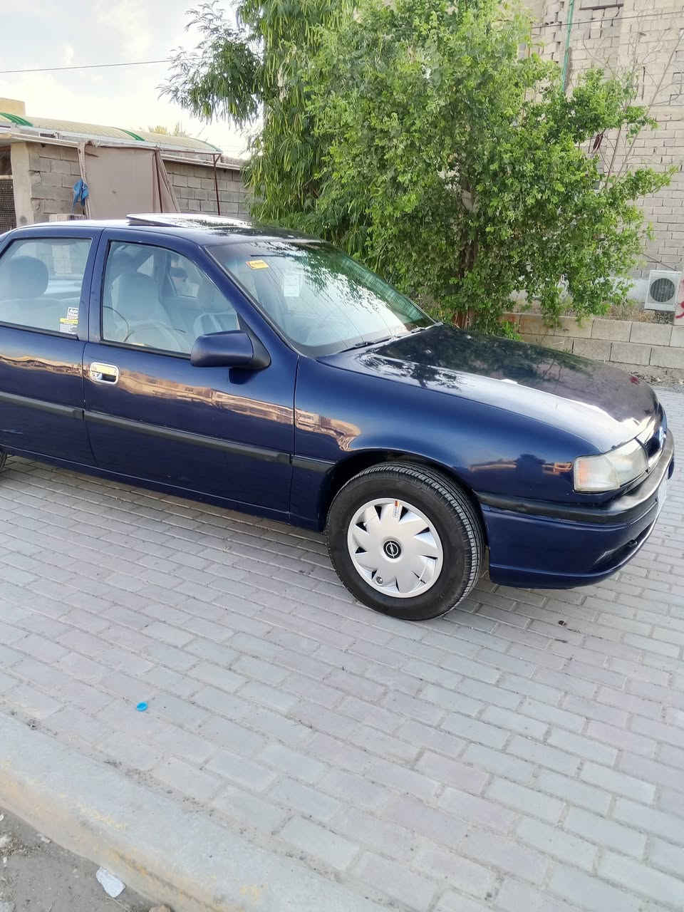 السلام عليكم للبيع وبل فكتره موديل 92 محرك 18 محر بي خيط تبخير مشروع وطني رقم بغداد كير وصدر كهربائيات كله بشرط السياره مصبوغه جماليه فقط من دون اي ضرر معروضه ب33 وبيها مجال السياره مكانهاسامراء *********** +***********
