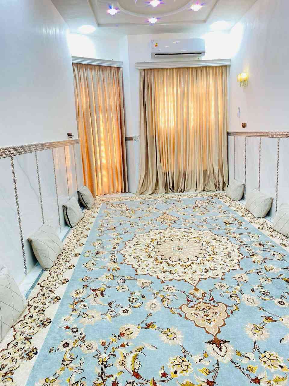 بيت للبيع مساحة 140 متر، العنوان مغربة شارع فرن تاج الدين بصف الركن ع شارع 20، طابق ونصف
يتكون الطابق الأول من غرفة نوم +صالة +أستقبال +مطبخ +مناور عدد 2 +مجموعة صحية +كراج سيارة
أما الطابق الثاني يتكون من غرفة نوم +صالة
واجهة7، نزال 20
كونكريت، بناء سنة 2025 حديث
السعر خاص أو الأتصال ع الرقم
***********
