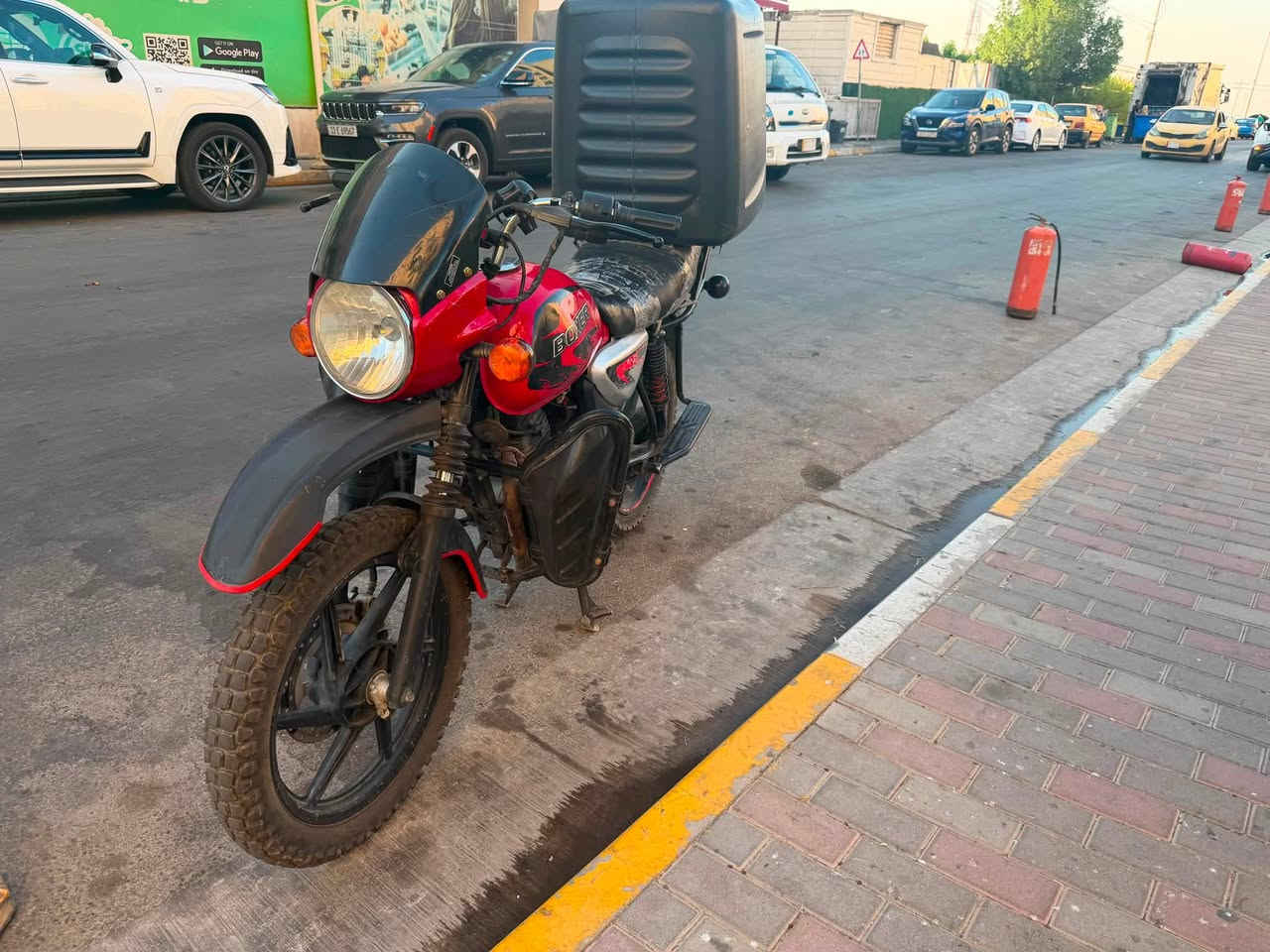السلام عليكم بوكسر موديل 23جبلي الدراجه خير من الله تاخذها بوجهك تطلع للشغل ماناقصه اي شي بدون اوراق اتكفلك سرقه وحلال وحرام سعرها900مجال قليل حك جيتك شراي راسل واتساب ***********
