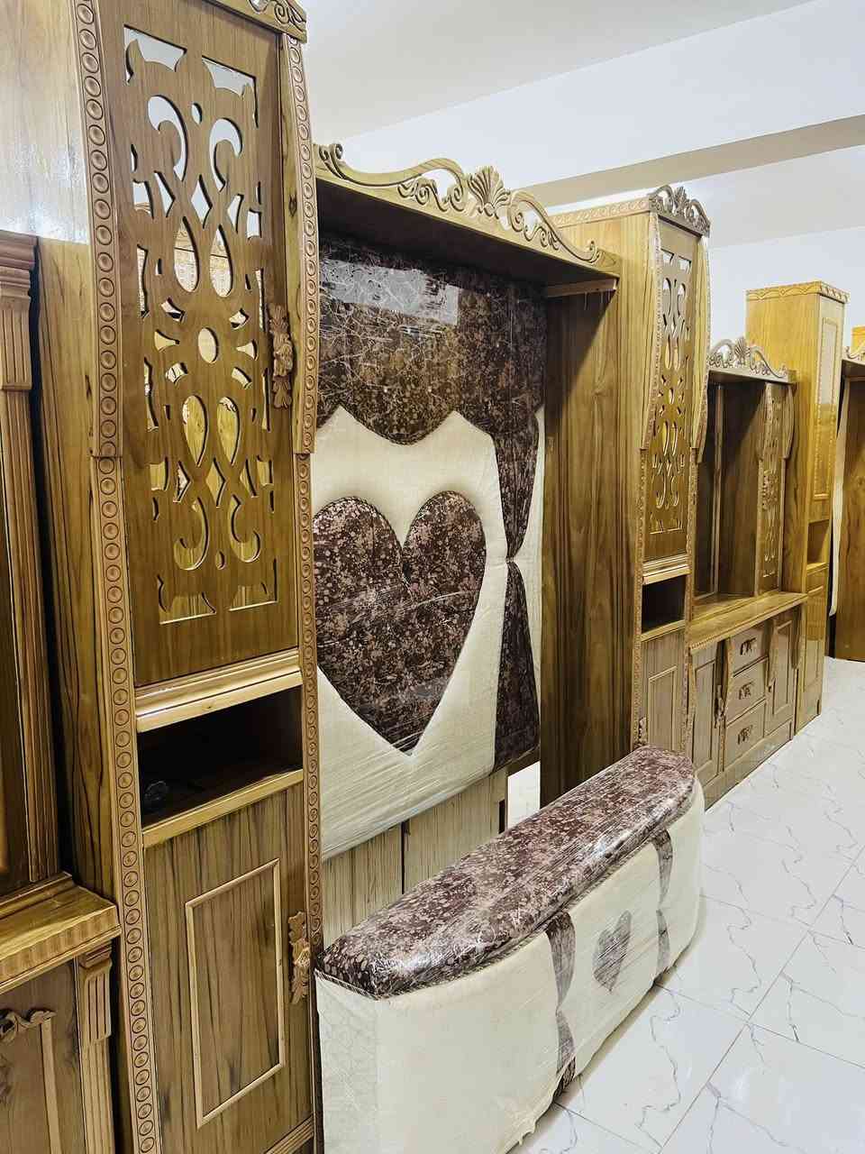 معرض الميار. للأثاث المنزلي 

عنوان الكيارة قرية اجحله 🫀

نضام القسط عل بطاقه الرافدين 
١٨شهر بدون مقدمه.  

دخل شوف الصور وراسلني تصلك الباب البيت الغرفه 

***********لتواصل
