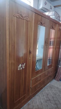 مستعمل قليل • غرفة نوم