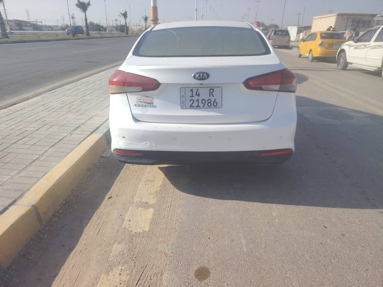 سيراتو مديل ٢٠١٧ للبيع او مراوس 
ضرر بنيد تبديل سياره جديده سنويه لل٣٠ بسمي  ماشيه ١٥٠ مكانه سماوه قضاء الرميثى جاهزه سياره مكينه وكير كفاله تبريد تتدفاه جاهزه مانقصه برغي
السعر ١٢٥ وبيه مجال حك جيه
رقم تلفون ***********
