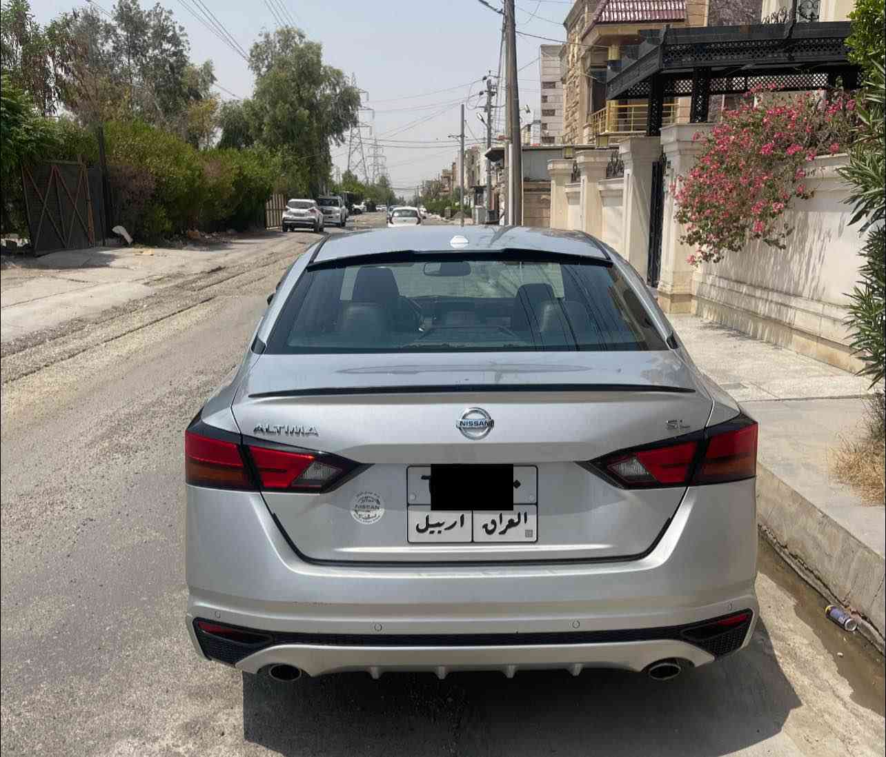 نيسان ألتيما SL أعلى فئة
2019 شكل جديد
كشتات جلد - تدفئة 
استيرن تدفئة
رادارات امامي - خلفي - جانبي
خط شارع تحديد اتجاه 
قيادة ذاتية 
ماشية 80 مايل
حادث خفيف 
السعر 142 
للتواصل *********** واتساب أربيل, العراق
