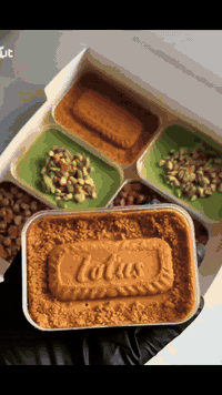 حلويات مطعم زاد مو بس طعم… تجربة حلا تذوب بالقلب 🤎🍯، 

من الدونات الطرية بحشوات مختلفة🍩،
إلى الخشخش المقرمشة، 
وتراب الملك بنكهاته الغنية🍧، 
وخلية النحل بالعسل والجبن 🥞🤍
تنوع بالحشوات، جمال بالشكل، وطعم يخليك ترجع مرة ومرتين وأكثر👌😍

📍 الموقع: [ النجف، حي كندة، شارع كوفة/نجف] 

📞 للطلب والتنسيق: [***********]

كل قطعة معمولـة بحب وبمكونات مختارة حتى تعيش لحظة حلا حقيقية ✨

#مطعم_زاد#حلويات_زاد#حلويات#دونات#خلية_نحل#تراب_الملك#خشخش#حويات_عراقية#حلا_زاد#طعم_ولا_أروع#نجف#اكسبلورر
