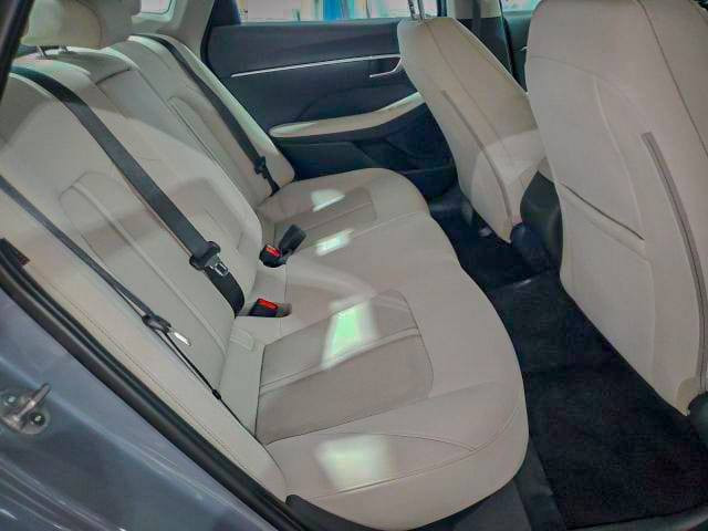 السلام عليكم 
المتوفر: 
☜ سوناتا موديل (٢٠٢٤)
☜ ممشى سياره( ١٧ الف )
☜ وارد امريكي ✓
☜ حادث خلفي كما هو موضح بالصوره. 
☜ سياره فئة sel (يعني نص فول)✓
مدة الوصول سبوعين ✓
❗تستلمها من ميناء ام قصر
سعر :١٣٨ قفل
للتواصل استفسار اكثر :
*********** الزبير, البصرة
