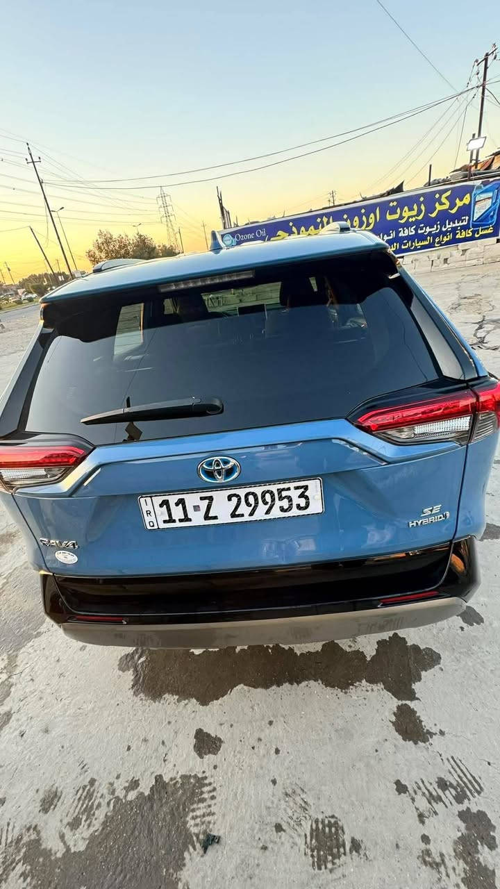 💯💯تويوتا راف 4  هايبرد
✅موديل 2023
✅فول مواصفات 1/1 
✅فتحة سقف
✅كشن كهرباء
✅هيتر بل كشنات 
✅تدفئة استيرن 
✅رادارات امامي خلفي
✅نقطه عمياء
✅تحديد مسار 
✅كشافات ضباب
✅جنطه كهرباء
✅اشاير بل مري 
✅لايت زنون بلادي 
✅ويل 18 بلادي 
✅تبريد قطعتين 
✅لايت اوتو بل اماكن الضلمة يشتغل عالي 
✅بصمتين اجتي وياها 
✅3 انظمه قياده ايكو سبورت  نورمال
✅حادثها جاملغ الامامي مصبوغ و
 مرشوش نص باب الراكب و ربع البنيد

✅مكانها بغداد الكرخ 
✅***********

——————————————————
#بيع_سيارتك #بيع #بغداد #معارض_بغداد  #اربيل #معارض #سيارات #سيارات_للبيع #سيارات_مستعملة #سيارات_VIP #وارد_امريكي #وارد_خليجي #تويوتا #لاندكروز #لاندكروزر #جي_كلاس #مرسيدس #النترا #سوناتا #هيونداي #كيا #سورنتو #سيراتو #نيسان #نيسان_صني #رانج_روفر  #لاند_روفر #لاندروفر #سيارات_كورية #سيارات_يابانية
