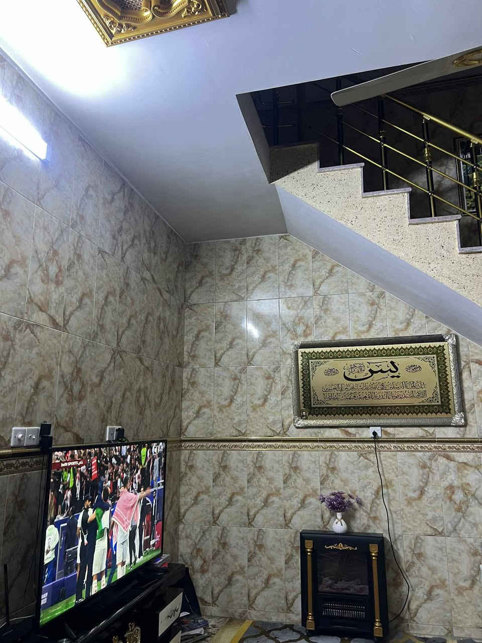 بيت لبيع 144 متر مدينه الصدر قطاع 60 
***********
