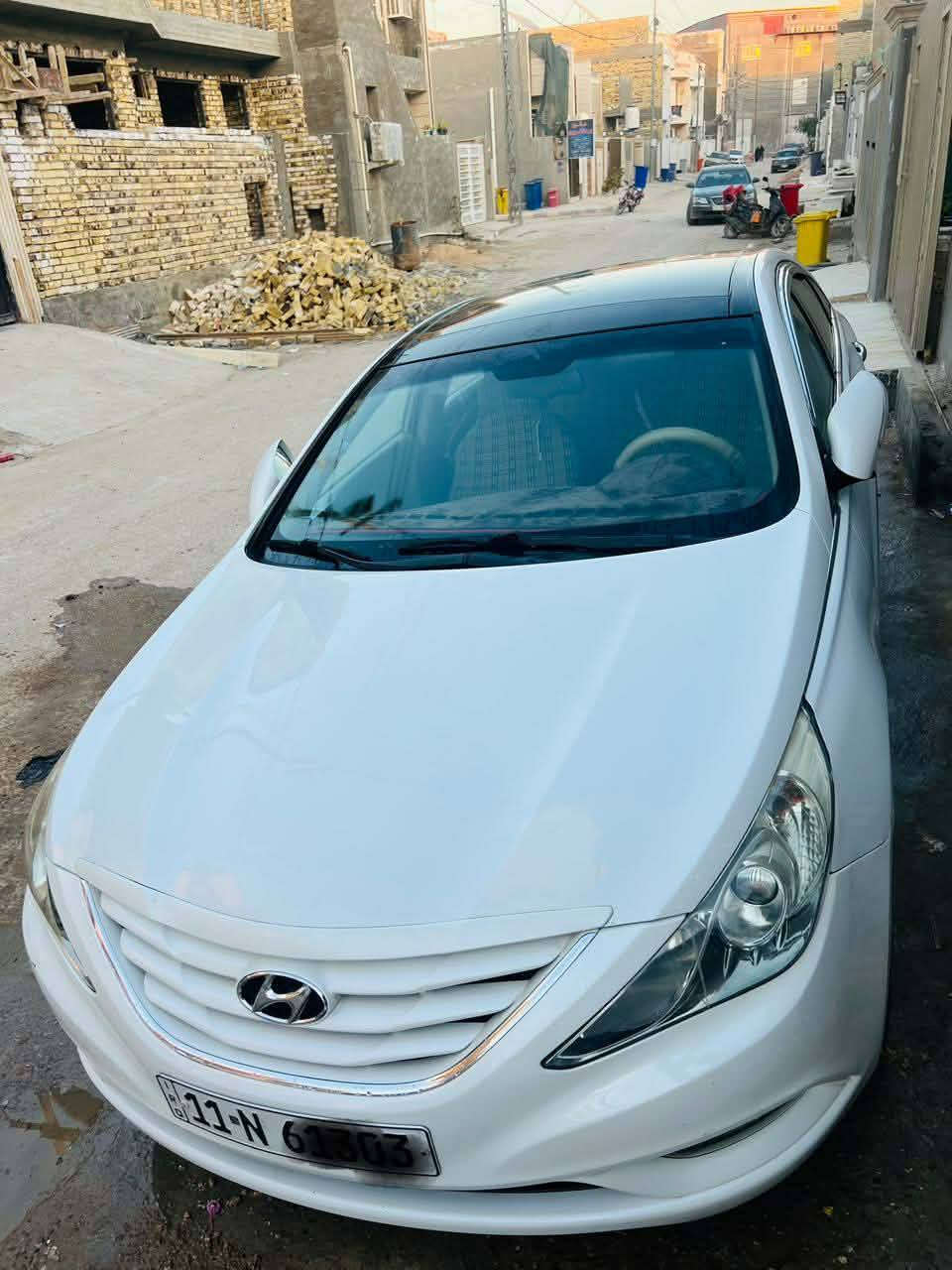 سلام عليكم سوناتا 2011خليجيه مكفولة من كلشي بس بارد شبر بالباب وممبين رقم بغداد بسمي مدينه 2400 كفاااله ماشيه 181
مكاني حله 
***********
