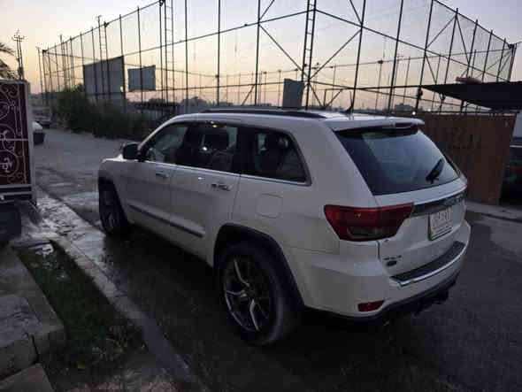 للبيع فقط
جيب لاريدو موديل 2011 فول مواصفات وارد أمريكي محرك هيمي 5.7 نضيف جدا سياره جاهزه اللون ابيض للبيع رايده 125 وبيه مجال اني اريد ابيع سياره تجي وتشوفه وبيك خير وتدلل للاستفسار الاتصال على *********** .
