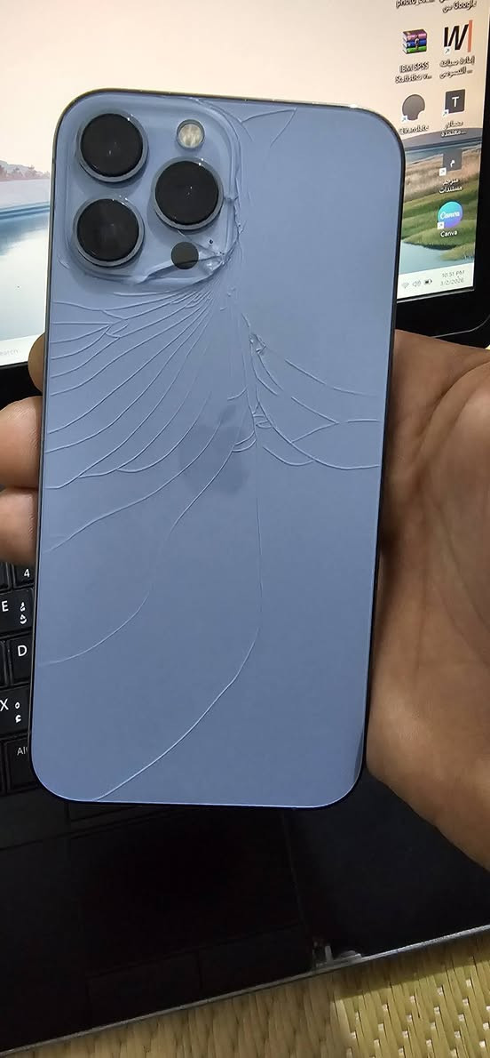 ايفون 13 برو ماكس
مراوس بسامسونك ٢٢ اللترا 
ظهرة مفطور 
بطارية ٧٨ 
جهاز اي خلل ما بية .
ضمان الجهاز كلشي شغال ع وضع الشركه 
***********
