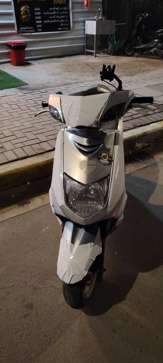 سكنس نثيه
دراجه صار شهرين من نازله من الرمبه نضيفه
كفرات مختمه من كوريا
محرك ممفتوح جيب مصلح وياك و افحص
ويل امامي بلادي والخلفي كذالك
دبلات بلادي
لايت زنون بك لايت شغال
بريك امامي خلفي
دراجه سلف وهندر شغال
كابريتر /750 وبيها مجال قليل حك الجيه لأن مابيها أي نقص ولا برغي ***********وشكرا
