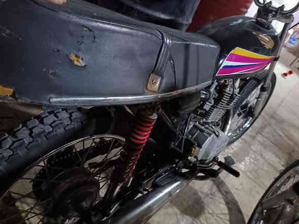 2019كلك دراجه دخانه ساعه تكطع وساعه وترجع 275 نجف حي ميلاد وبيه مجال حك جيه دراجه لاه أكلك ماه مسروقه ولاه هم يحزنون اي واحد يجيك يكلك مالتي جيبه وتعال تستلم فلوسك وكتله ودزه وياك 😂
مراسله خاص *********** رمش ودك عليك
