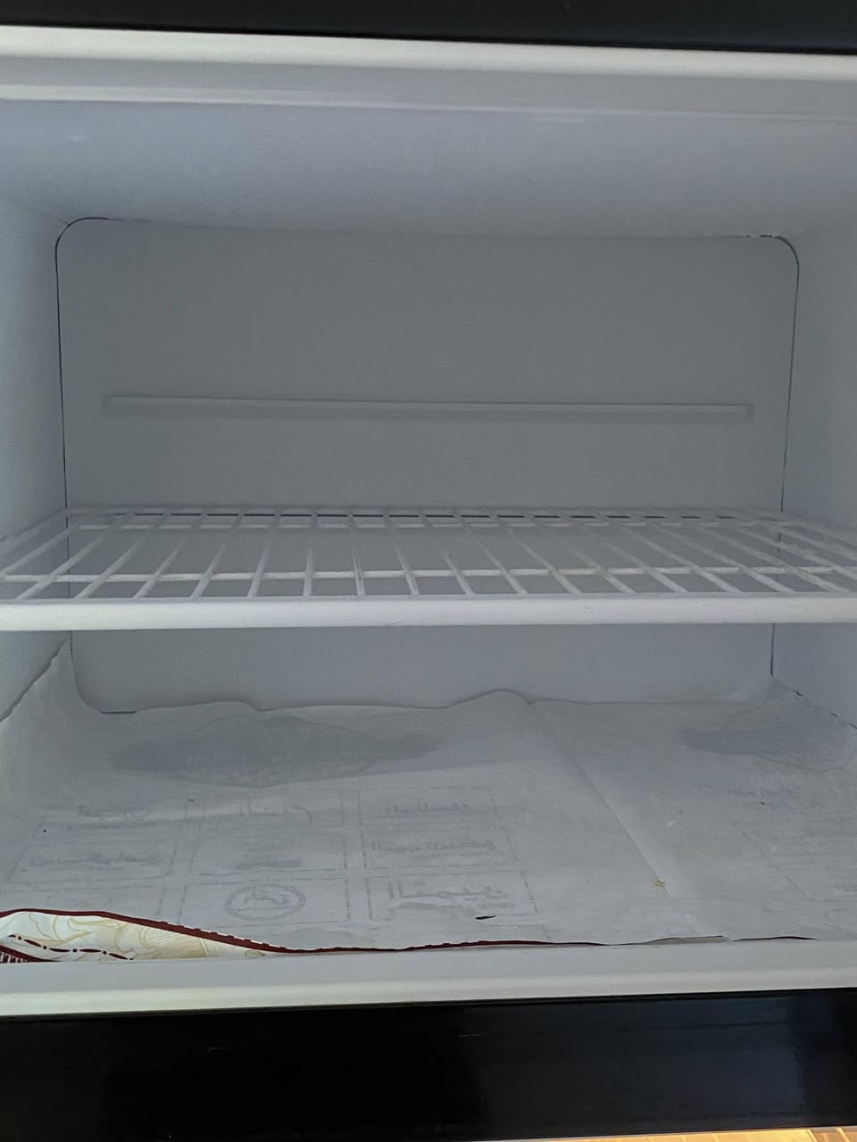 ثلاجة Vistel درجة اولى ومداخلة اي تصليح لون مميز واي عيب مابيها شغالة وبرودتها تخبل
مستعجل ع بيعتها حيل 
السعر ٢٥٠ الف 
***********
