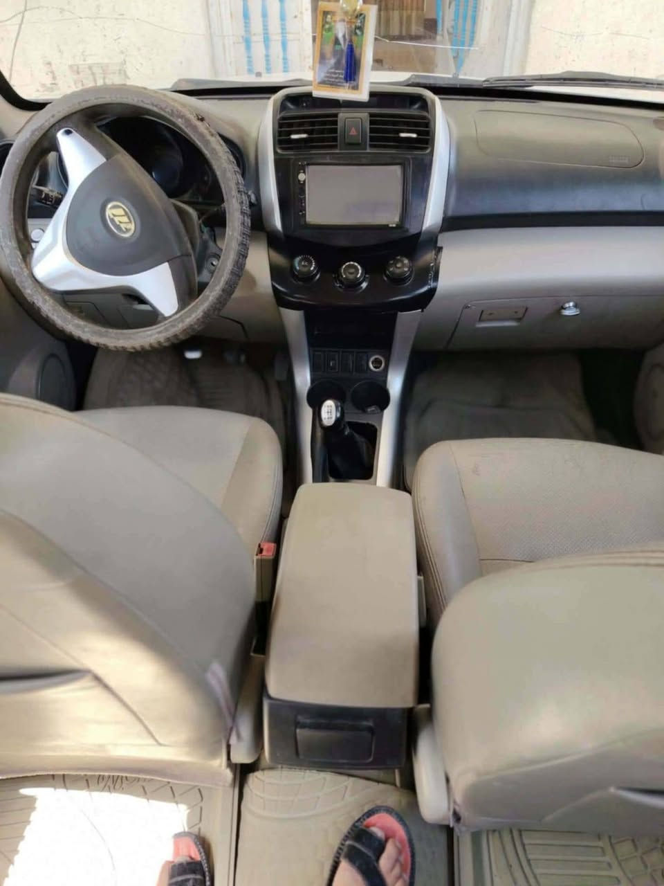 ليفان ١٣ رقم ذي قار محرك ١٨٠٠ 
گير عادي مالكها بالسماوة  السعر ٤٨ مكانها السماوة 
للتواصل الاتصال على الرقم 
***********
