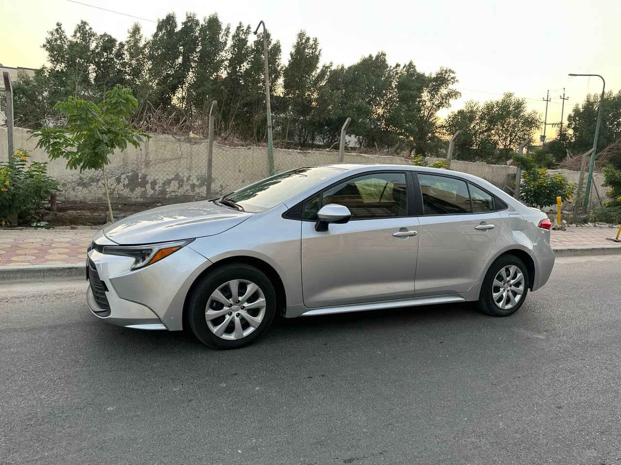 للبيع فقط 
كورلا. ٢٠٢٤ 
هايبرد وبانزين 
وارد امريكي دخول جديد 
مرقم جاهز بغداد 
السياره حادثها موضح كدامك 
مواصفات.  Le 
رادار ات 
مكان السياره بغداد العطيفيه 
السعر.      (١٥٥) بيها مجال بسيط 

***********
