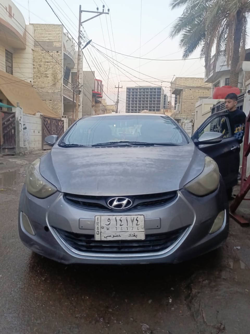 سلام عليكم النتره خليجي اللبيع موديل ٢٠١٢ مكينه ٢٠٠٠ دوش خير من الله السياره بيها تكحيل واشخوط خفيفه حادثها الجنطه فقط مكفوله من الكير والمكينه بس يرادلها صدر بس تخم تاير بطاريه جديده غرفتها نظيفا السياره موبسمي تريد يحولك اوتريد وكاله موجود راعيها مكاني بغداد الدوره الاثوريين الزراعيه سعرها ب١٠٠ وبيها مجال بصيط هاذ رقمي خابرني رقمها بغداد السياره ***********
