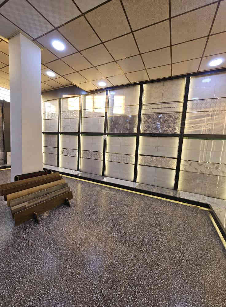 #السرحان_للديكور_والسيراميك 

كل أسبوع موديلات جديدة 

وجبة جديدة من السيراميك الجداري 
شركة برديس Paradise
 شركة أطلس Atlas
شركة فرح Farah
شركة مريم Mariam

🔹 القياس: 30×60
🔹 عجينة بيضة فول كواليتي 
🔹 قياسات مضبوطة 100%
🔹 نوع الاستخدام: جوكر (حمامات – جدران – مطابخ) 🛁🍽️
🔹 جودة عالية ولمسة فخامة لأي مكان 

موصل ناحية القيارة الشارع العام قرب السيطرة الشمالية 

*********** سفيان 
*********** سرحان 
*********** امجد ابو صالح
*********** اسامة
