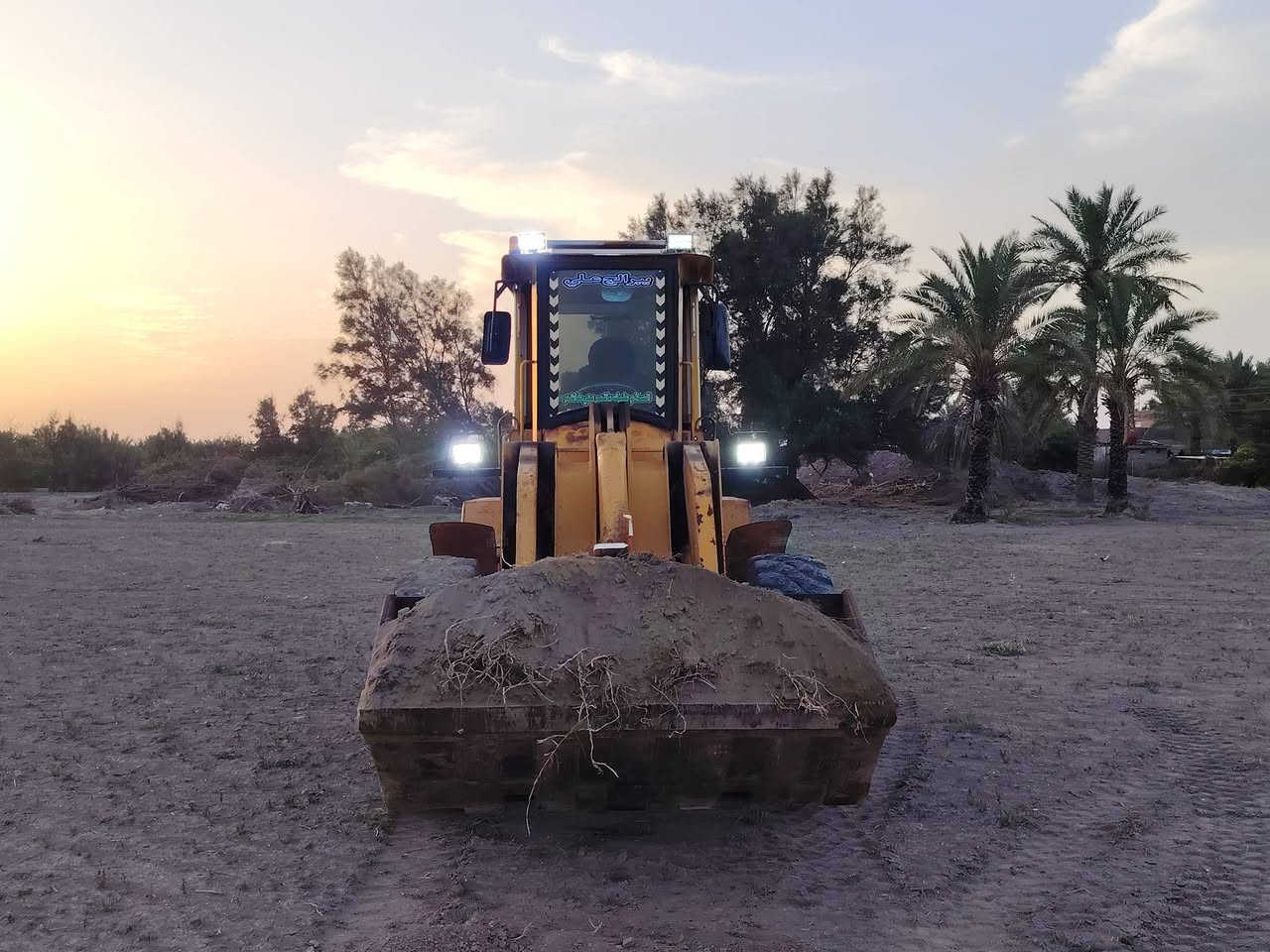 تم أعاده النشر بسبب الوعود الكاذبه 
شفل كو ما تسو

موديل 96 ليبر واحد

مكفول من السرقه

ومن عشارين

بدون  أوراق

78 وبي مجال

***********
