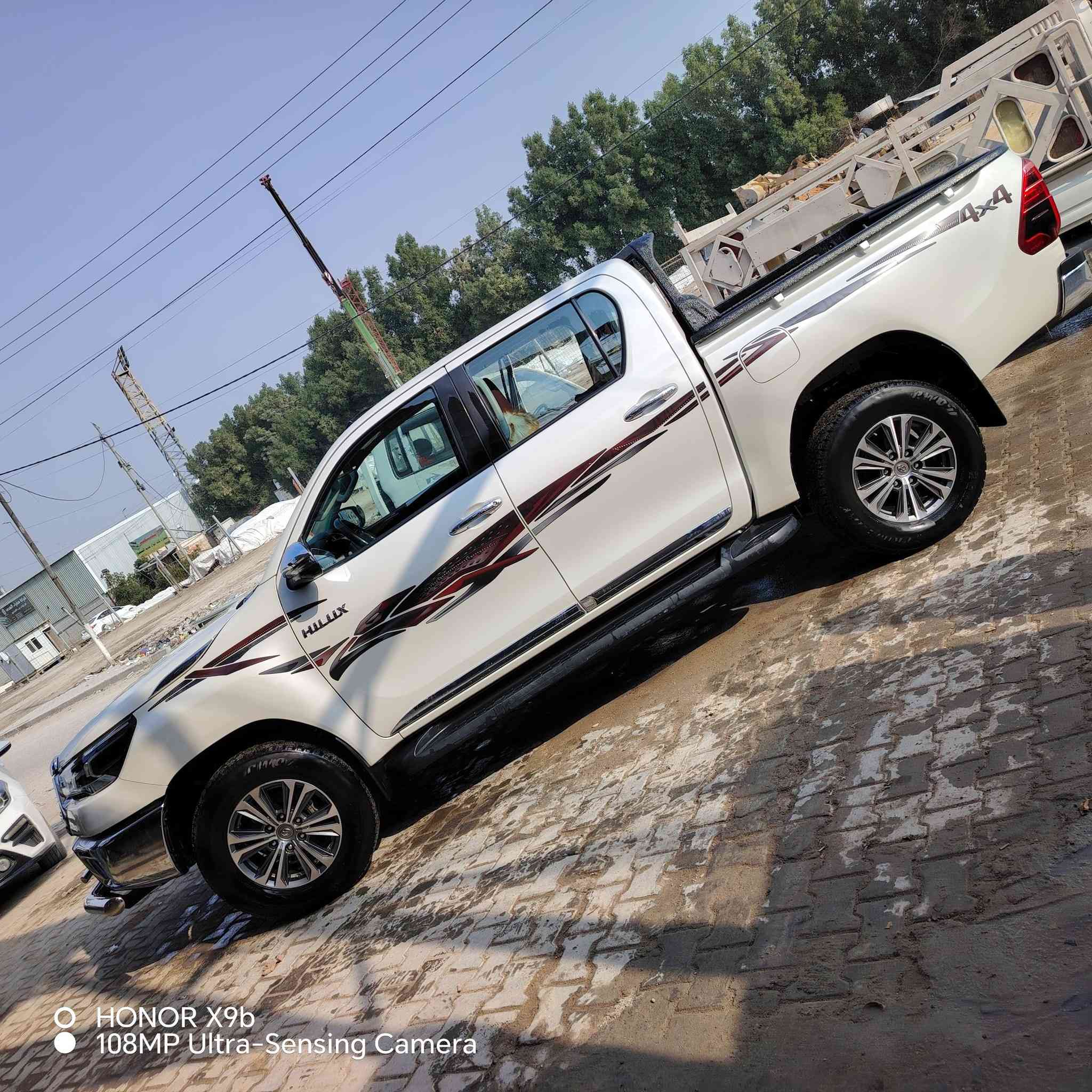 السلام عليكم
تيوتا هايلوكس سعودي موديل (2022)
مواصفات 
1-كير اوتماتيك
2-فول مواصفات
ال سياره كفاله فقط بيها ملاحضات بسيطه
1-كارت جدٱ قليل 
ماشيه(95الف) 
لل استفسار رقم(***********)يوجد واتساب
الرقم الثاني الرياده(***********)
