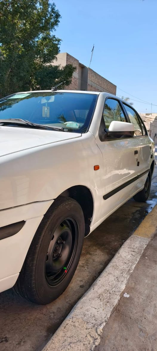 سلام وعليكم سمند موديل ٢٠١١ سيارة نضيفة وجاهزة من كلشي مكينة كير حدادية خير من الله تبريد ثلج بيهة صبغ ٣ قطع بدون دواخل دواخلهة بلادية غرفتهة نضيفة  ماشية ١٦٢ رقم بغداد مكان بغداد سعر ٤٧ وبيهة مجال رقم ***********
