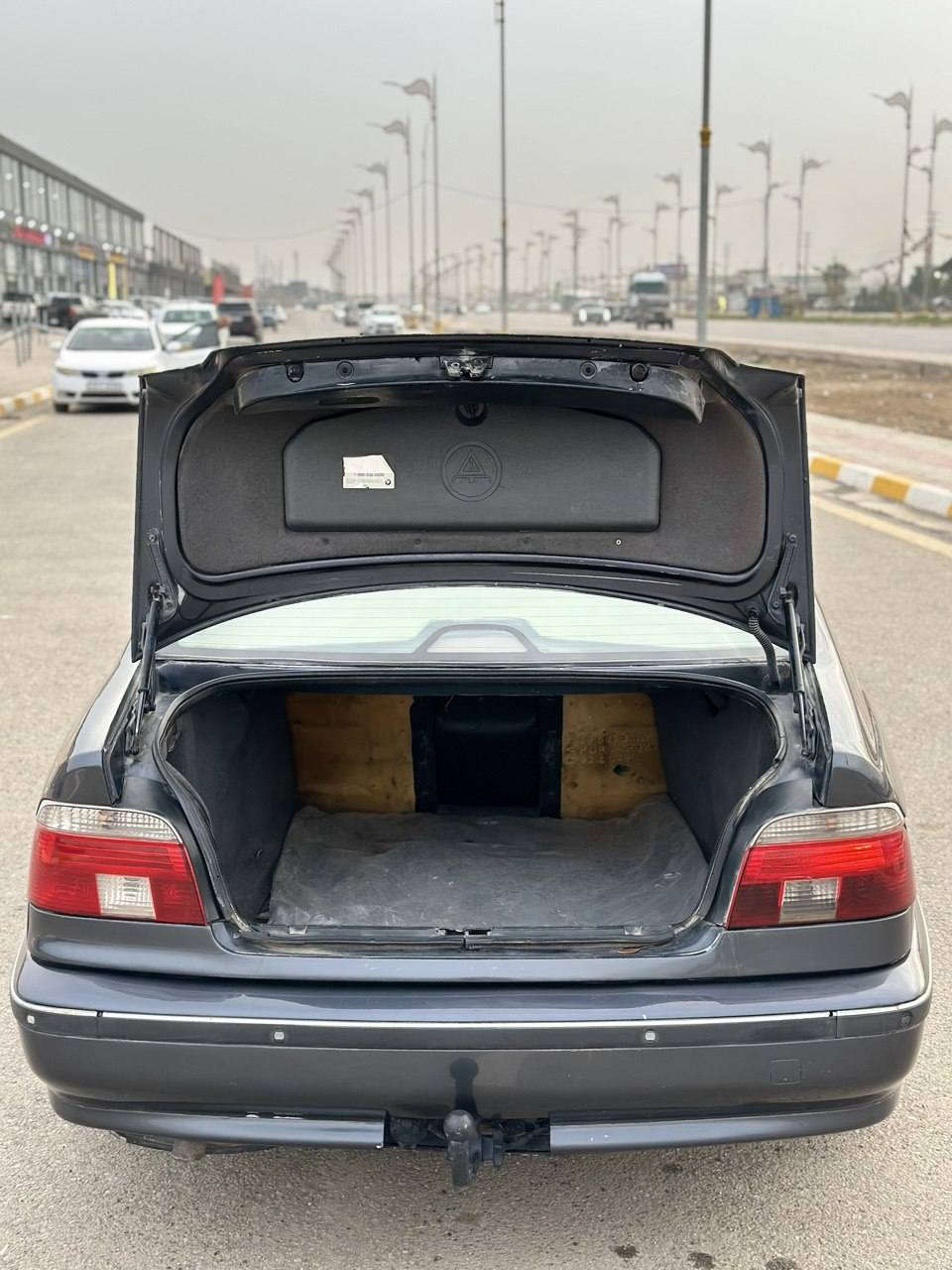 صقر للبيع موديل 97 سيارة رقم أربيل بأسمي مصبوغة حزام سيارة جاهزة مكينة كير كهربائيات كلة بلادي تخم تاير جديد باتري جديد منظومة تبريد كاملة مبدلة حتى البوكس الي جوة دشبول نصبتهة احلى من الصور مكينة 28  مكان السيارة واسط / الصويرة
رقم الهاتف / ***********
سعر 94 وبيهة مجال
