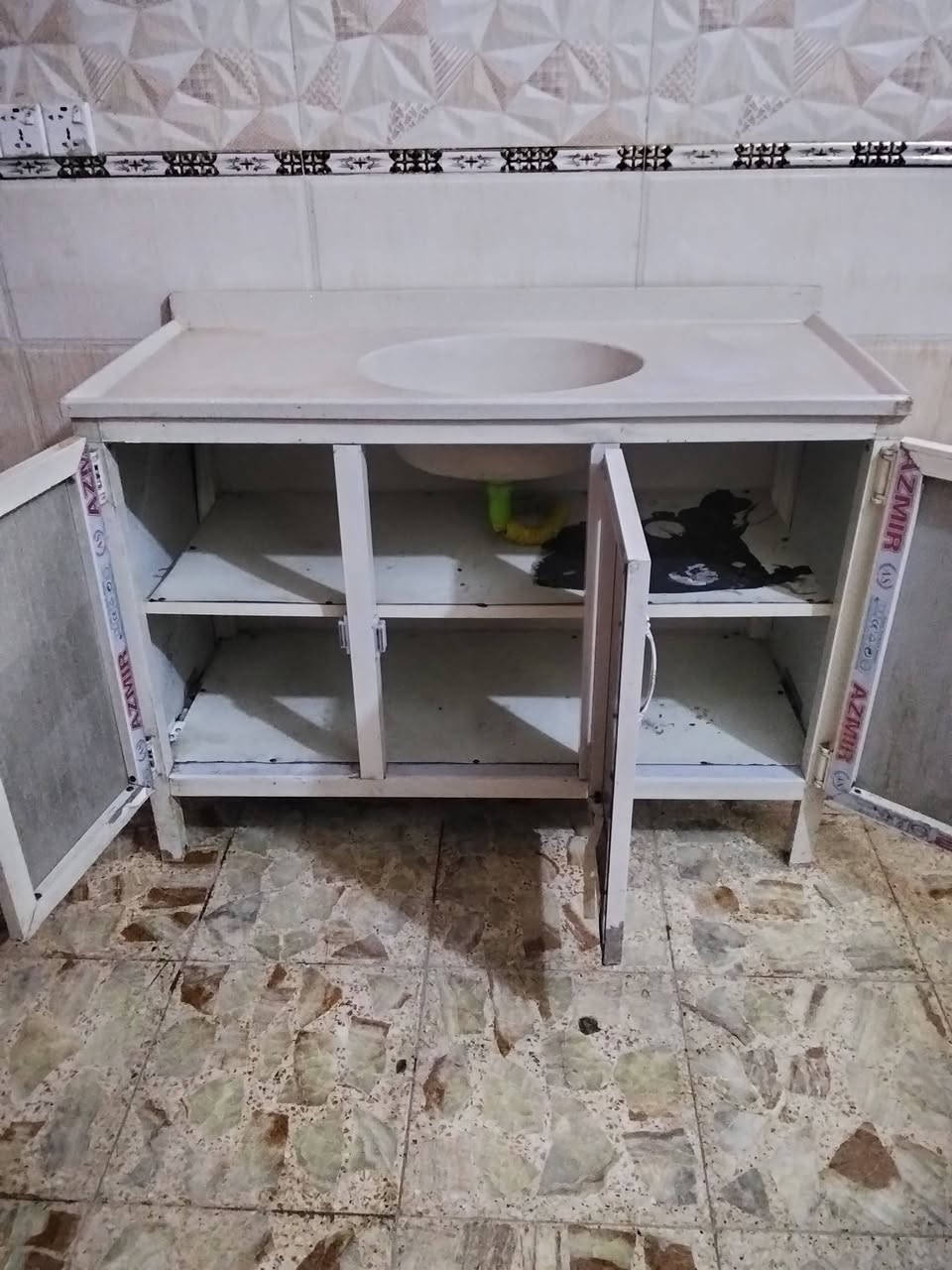 كاونتر 3قطع.       السعر ب140الف    بغداد المشتل


**إذا كنت صاحب هذا الإعلان وتريد حذفه لأي سبب، رجاءا أرسل رسالة إلى الدعم الفني**