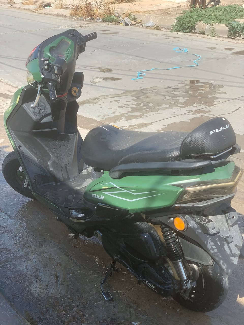 دراجه للبيع دراجه نضيفه نكره سلف كهربائيات شغاله لاصرف لابخار السعر٦٠٠ بيها مجال لشراي رقم***********
