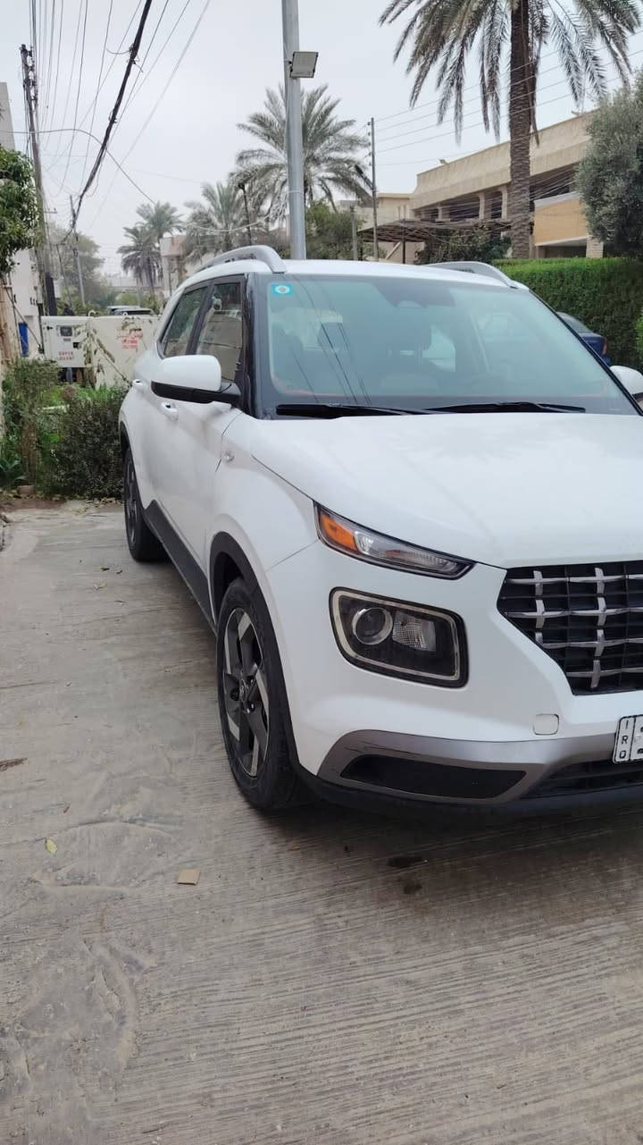 السلام عليكم هونداي فينو موديل 2023حادث بنيد مصبوغ وجاملغ بارد فول موصفات ماعدى البصمة ***********
