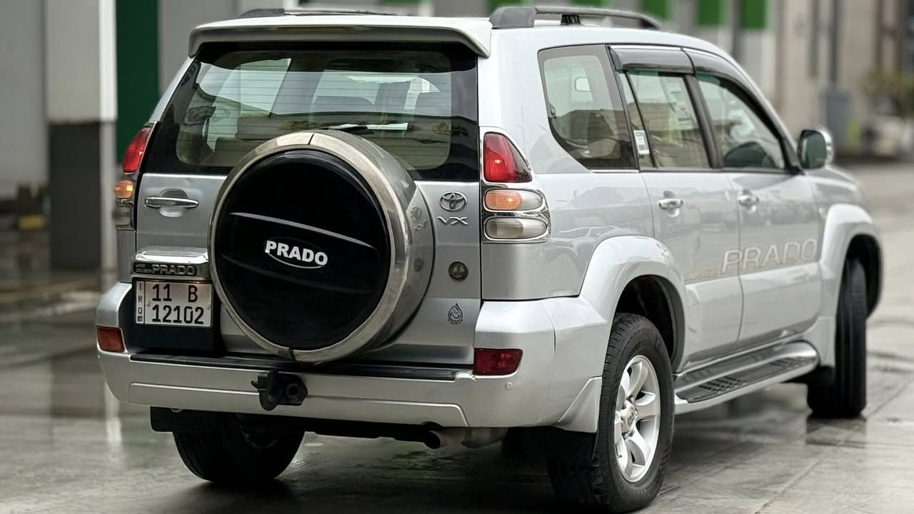 أسلام عليكم برادو مديل 2007 السياره بلاديه ومكفوله كفاله عامه شواصي ولغود مكفوله كير ومكينه مكفولات 
السياره 
فول واحد ع واحد
 محرك 6 سلندر 7 راكب 
السياره دبل تانكي فور ويل  
كشنات كهربايه 
3قطع تبريد السياره
فول مواصفات للأخير بسمي تحويل ثاني يوم
تخم تاير شاده جديد صدر امامي خلفي جديد
ما بيه برغي نقص 
السياره بيه سونارات ثنين الشراي ينتصل ويدلل دلال مكاني بغداد ام الكبر ول غزلان ***********
