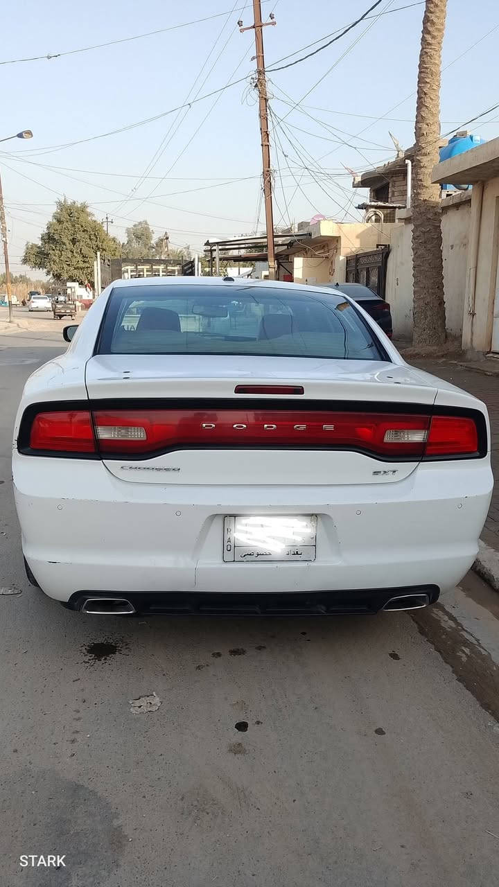 سيار جارج موديل 2013وارد خليجي 
السياره حادثها بنيد وجاملغ
العنوان بغداد المحمودية 

ماشيه 49 الف 

السعر 160 وبيها مجال 

الرقم:  *********** موجود وتساب
