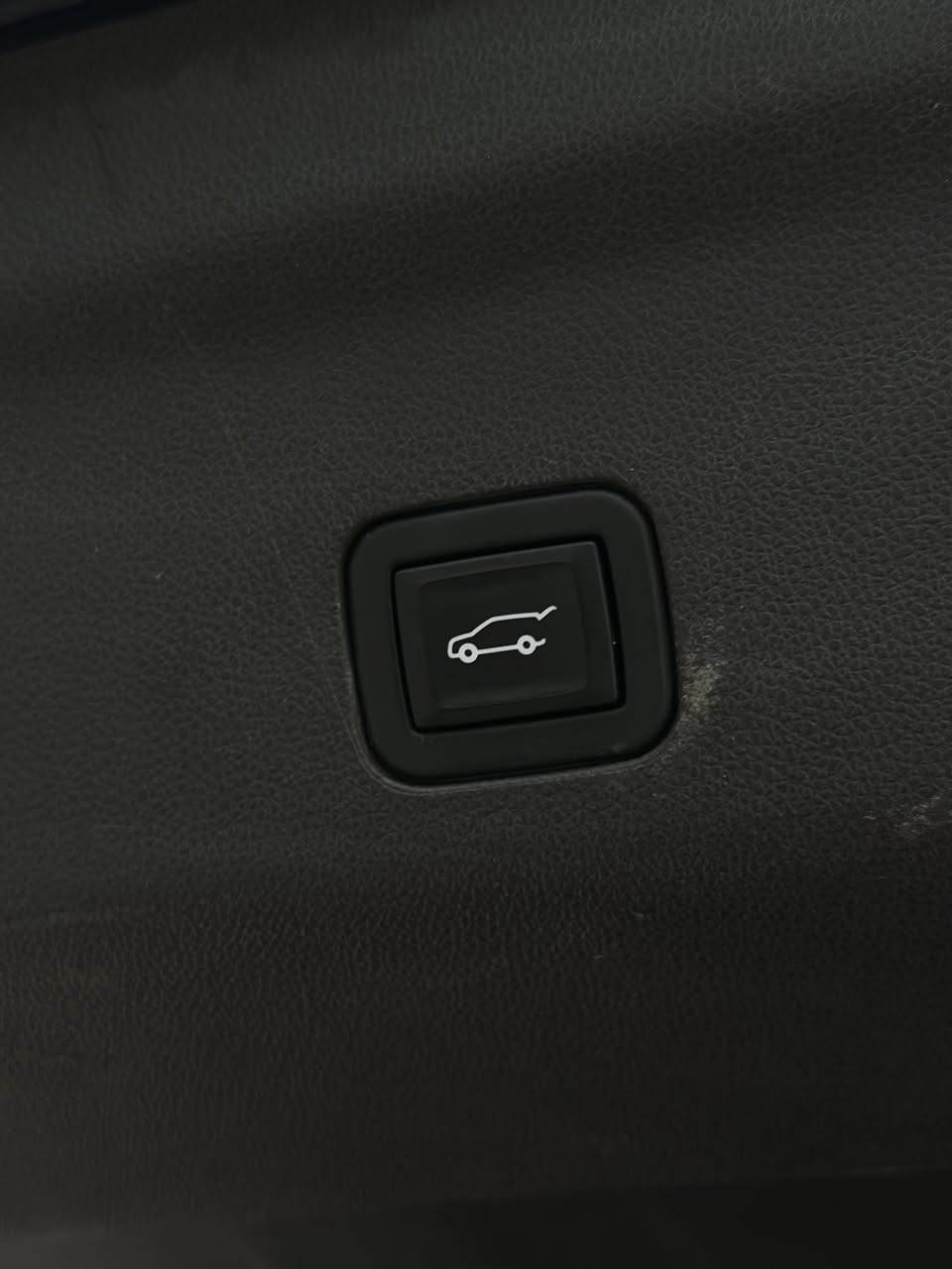 جمسي 2021SLT فوول فول مواصفات
5خمس كاميرات 
بانوراما
داخل جلد 
كشنات تبريد تدفئة
شاشات خلفية
كشنات خلفية كهرباء
داخل جلد 
شحن لاسلكي
كشن هزاز
كشن خزن ميموري 
بصمة
صندوق كهربائي 
ابواب بصمة  
شاشة كبيرة  
تشغيل عن بعد 
كشنات كهربائية 
رادارات 
محرك 5.3( المرغوب)
تحكم ستيرن فول 
حساسات امامي خلفي
نظام تحذير اصطدام 
نظام تنبيه عند خروج من المسار 
حاجب زنون 
٧ راكب 
نظام زنون اصلي 
كروس سرعة 
حساسات جانبية 
نظام سير على المسار 
ماشية ٦٠ الف حقيقي 
السيارة بيها جاملغ امامي مبدل وبونيت مصبوغ بدون شاصي شرط الفحص وكير ومحرك بشرط مامفتوح 
السيارة رقم اربيل بأسمي شخصي هزة وفحص وسنوية جديد 
تريد التحويل او الوكالة حاضر 
السعر 418$ وماكو ارخص من هيج سعر بكل السوك
مكان السيارة اربيل 
***********
