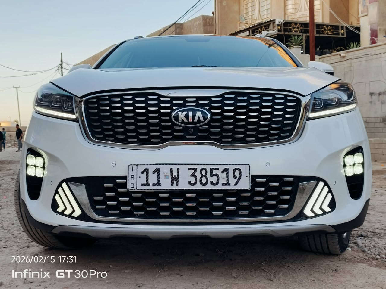 ‏🚨 للبيع | كيا سورينتو موديل 2019 شكل 2020 | فول مواصفات | بحالة الوكالة 🚨
سيارة كيا سورينتو 2019 شكل 2020 بحالة ممتازة جداً، استخدام شخصي، نظيفة من الداخل والخارج، جاهزة للفحص والتجربة السيارة ما تحتاج أي شي أبداً، كل شي فيها شغال 100%، مكينة ممتازة، قير ناعم، شاصي سليم، كهرباء كاملة، تكييف ثلج ❄️، صرفية بنزين ممتازة، راحة عالية جداً في السفر والمشاوير الطويلة.
‏🚗 تفاصيل السيارة:
‏الموديل: 2019
‏
‏الشكل: 2020
‏
‏الفئة: فول مواصفات
‏
‏اللون: أبيض لؤلؤي✨
‏
‏الممشى: 98 كم
‏
‏الوارد: خليجي
‏
‏عدد الركاب: 7 ركاب
‏
‏نوع الوقود: بنزين
‏
‏نوع القير: أوتوماتيك 8 نمر
‏
‏🛠 الحالة الفنية:
‏
‏فحص شاصي: سليم ✔️
‏
‏فحص مكينة: ممتاز ✔️
‏
‏فحص قير: ممتاز ✔️
‏
‏كفاله عامه
‏
‏بدون حوادث
‏
‏بدون صبغ
‏
‏بدون رش
‏
‏بدون ضربات
‏
‏بدون أعطال
‏
‏استخدام نظيف جداً
‏
‏⭐ المواصفات والمميزات:
‏
‏تشغيل بصمة
‏
‏دخول ذكي
‏
‏شاشة كبيرة تعمل باللمس
‏
‏نظام ملاحة GPS
‏
‏كاميرا خلفية عالية الدقة
‏
( 4 كاميرات) 
‏
‏حساسات أمامية وخلفية
‏
‏تحكم كامل بالمقود
‏
‏مثبت سرعة
‏
‏نظام مانع الانزلاق
‏
‏مرايا جانبية كهرباء مع إشارات
‏
‏إضاءة أمامية LED
‏
‏إضاءة نهارية LED
‏
‏كشافات ضباب
‏
‏تخم تاير جديد
‏
‏فتحة سقف بانوراما
‏
‏مقاعد جلد فاخرة
‏
‏مقاعد كهرباء
‏
‏تحكم بالمقاعد
‏
‏تبريد 3 قطع
‏
‏فتح شنطة كهرباء
‏
‏نظام بصمة للأبواب
‏
‏عزل صوت ممتاز
‏
‏راحة عالية في القيادة
‏
‏ثبات قوي على الخط
‏
‏أداء ممتاز داخل المدينة وعلى السفر
‏
‏سايد بريك بصمه
‏
‏🚙 السيارة مناسبة جداً لـ:
‏العائلة
‏السفر
‏الاستخدام اليومي
‏الخطوط الطويلة
‏الرحلات
‏الاستخدام الشخصي 
‏
‏📌 ملاحظات مهمة: السيارة نظيفة جداً جداً، استعمال خفيف، محافظ عليها بشكل كبير، كل الصيانات الدورية منتظمة، لم يتم العبث بأي جزء، جاهزة للفحص بأي مكان يختاره المشتري، ومن حقك تفحص وتتاكد 100%.
‏💰 السعر: 280 قابل للتفاوض البسيط للجادين فقط
‏📍 الموقع: بغداد أبو غريب أو العامريه
‏📞 للتواصل: ***********
