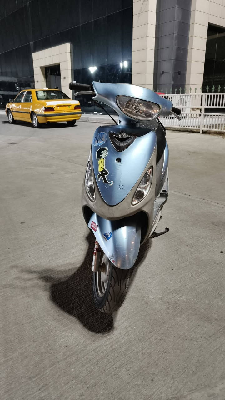 دراجه ماكس قجمه
شلعه ومعدل يخبل الدراجه كله مختمه اشاير عينه صطب دوخل الذيل ماله كله مختم بس الكفرات ما مختم دراجه ملاحه مفول يرادله فقط باتري باتريه كلش ضعيف ما يشغل لا سلف لا اشاير  هورنه الدكه ماله ضعيف ضوه ضعيف لان باتريه كاعد دراجه مفتوحه فقط ولفات وبوشته بلاديه 100/100
مكاني الجمهوريه محطه بانزين الجمهوريه سعرها 600وبيه مجال
رقمي***********
