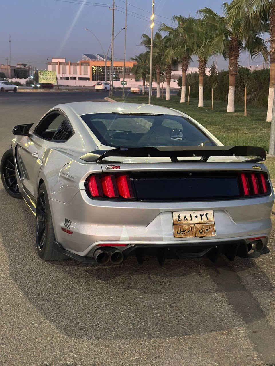 سلام عليكم موستنك 2016  v6
نضيفه حيل السياره مكانها كركوك 

السياره من القويات العدنه اب كركوك عليها اكزوزت بوابات تسد وتفتح بالريمونت وعليها برمجة طلقات وهواي شغلات السيارة ناصبه ونضيف  العاجبه يخابرني 
تواصل *********** Singapore
