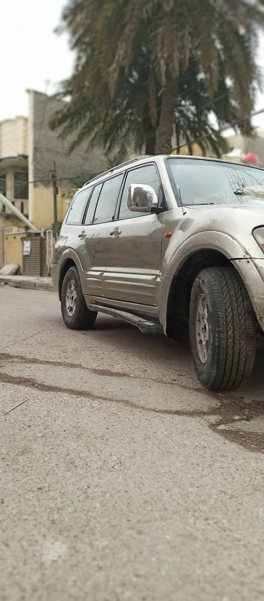 باجيرو موديل 2002رقم دولي باسمي محرك 3500 سبعه راكب ثلاث قطع تبريد مري شفط شاشه اندرويد تخم تايرات جديد فور ويل كامرة خلفية بيه جاملغ بصف السائق بدون حادث مكانهه بغداد الحسينيه السعر 70 وبيه مجال الرقم ***********
