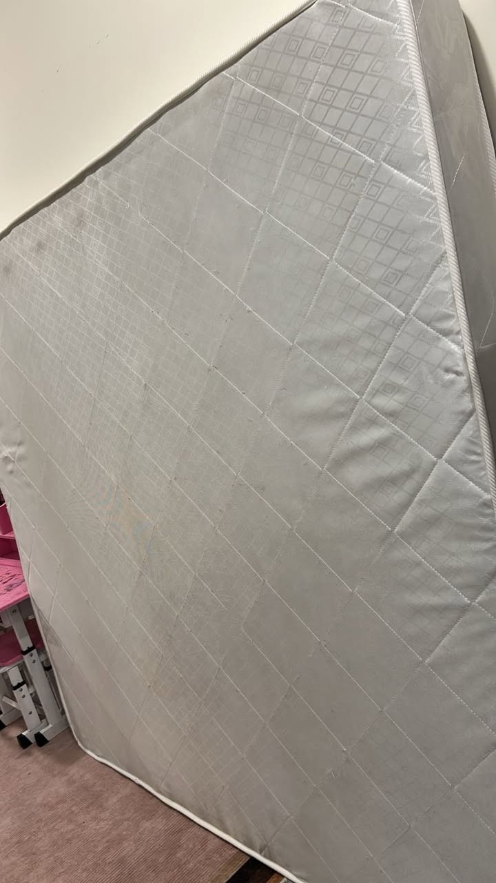 غراض بيت ايتعمال قليل كنتور تركي نظيف ٢٠٠ودواشكً واحد سبرنك ٥٠ وثاني استخدام سنه ٧٠


**إذا كنت صاحب هذا الإعلان وتريد حذفه لأي سبب، رجاءا أرسل رسالة إلى الدعم الفني**