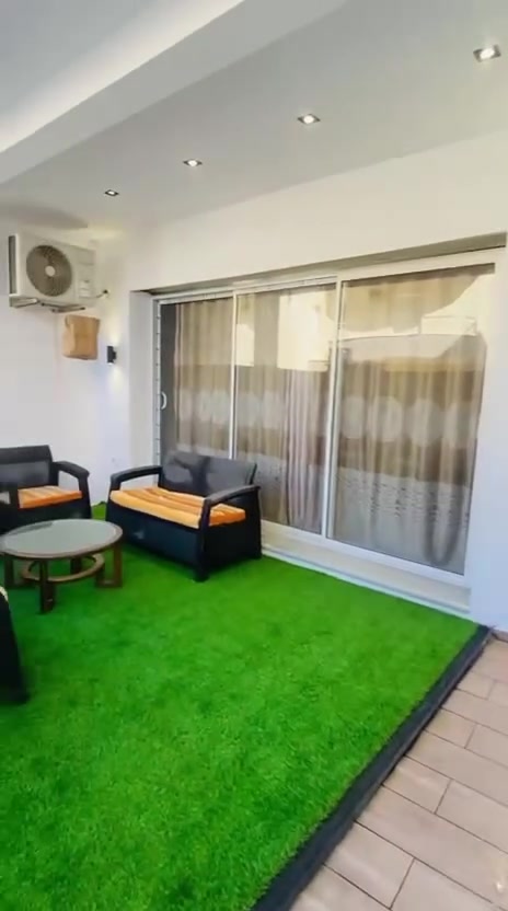 🌞 Location Estivale – S+2 Rez-de-chaussée à Ezzahra, Hammem Ghezaz 🌊
À louer  appartement S+2 en rez-de-chaussée, situé à seulement 200 mètres de la plage.
✅ Entièrement équipé
✅ Climatisation
✅ Spacieux et confortable
✅ Idéal pour les familles
📍 Ezzahra – Hammem Ghezaz
📞 Pour plus d'informations ou pour réserver, contactez-nous en message privé ou par téléphone : 52 26***********6  58263726
